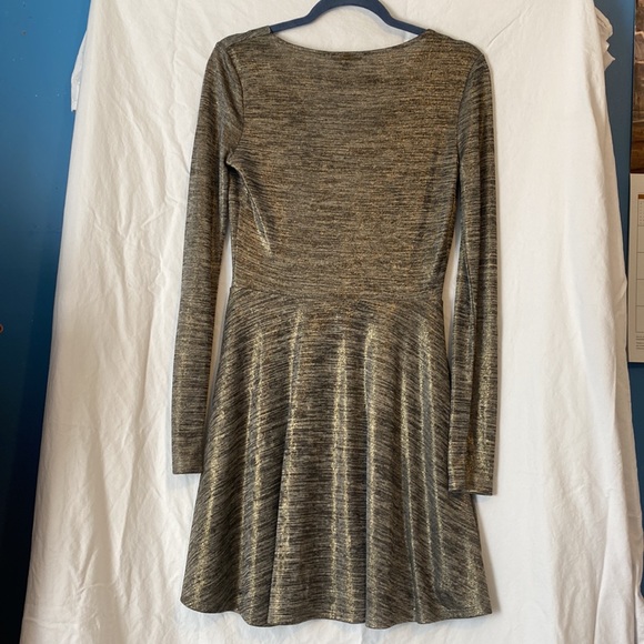 GUESS COCKTAIL DRESS (SIZE MEDIUM) - Picture 2 of 4